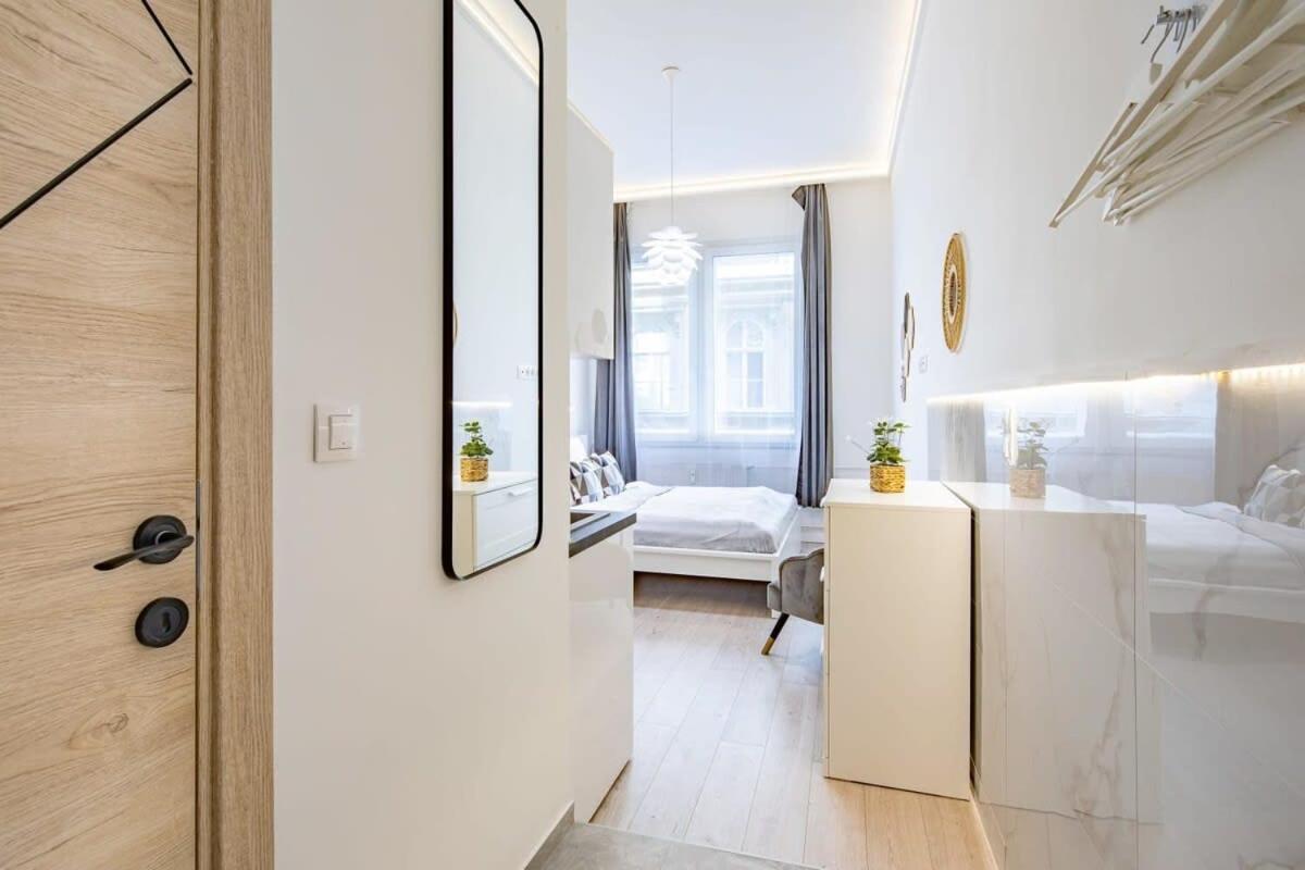 Ultra Central - New - Comfy Studio บูดาเปสต์ ภายนอก รูปภาพ